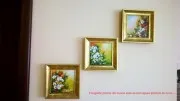 tablouri flori cu rama - expuse la client acasa
